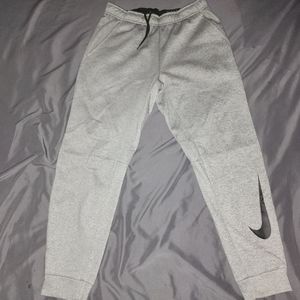 L Nike Dri-Fit Jogger Sweatpants